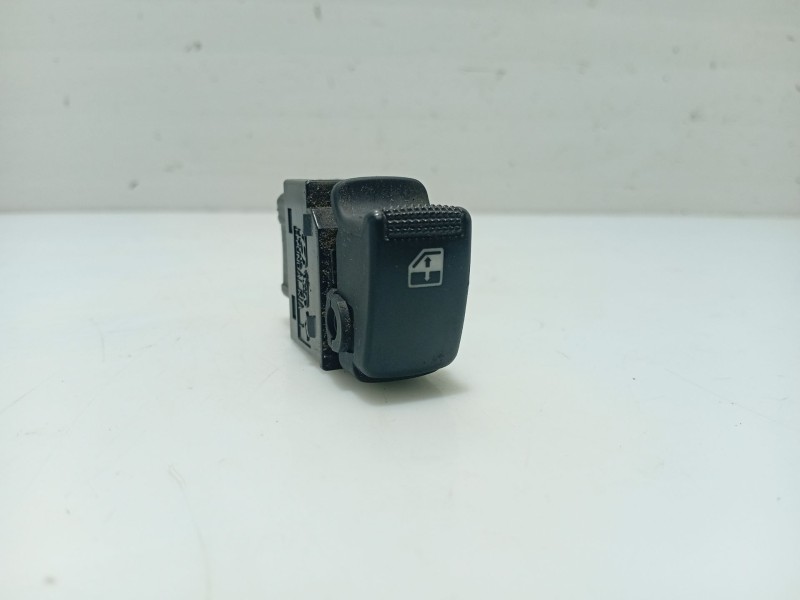 Recambio de mando elevalunas delantero derecho para hyundai getz (tb) 1.1 referencia OEM IAM 935801C000  