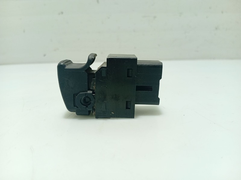 Recambio de mando elevalunas delantero derecho para hyundai getz (tb) 1.1 referencia OEM IAM 935801C000  