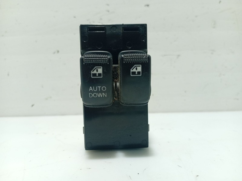 Recambio de mando elevalunas delantero izquierdo para hyundai getz (tb) 1.1 referencia OEM IAM 935701C010  