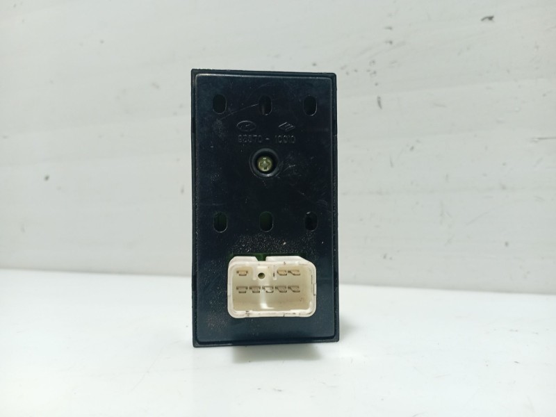 Recambio de mando elevalunas delantero izquierdo para hyundai getz (tb) 1.1 referencia OEM IAM 935701C010  