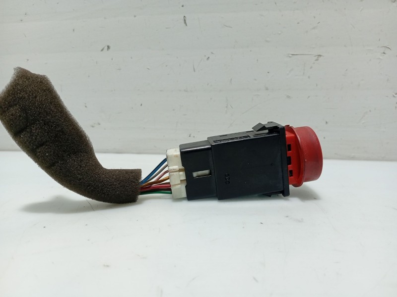 Recambio de warning para hyundai getz (tb) 1.1 referencia OEM IAM 937901C500  