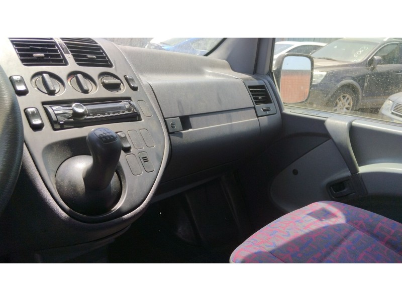 mercedes-benz vito autobús (w638) del año 1998