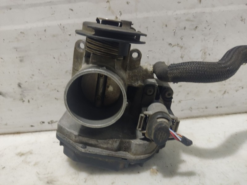 Recambio de caja mariposa para volkswagen polo iii (6n1) 60 1.4 referencia OEM IAM 408237130002  