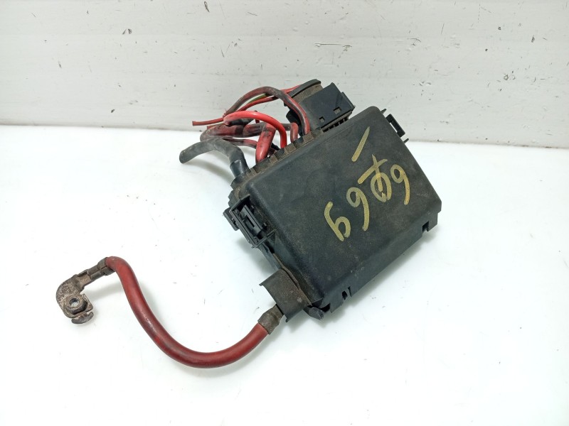 Recambio de caja reles / fusibles para volkswagen golf iv (1j1) 1.9 tdi 4motion referencia OEM IAM 1J0937550AC  