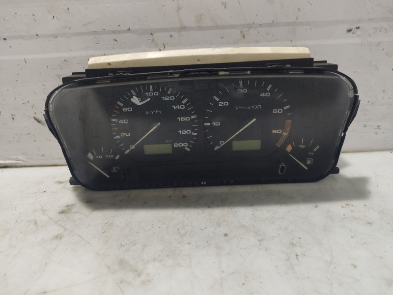 Recambio de cuadro instrumentos para volkswagen polo iii (6n1) 60 1.4 referencia OEM IAM 87001323  
