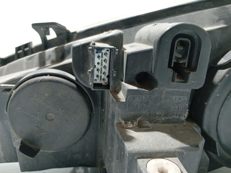 Recambio de faro derecho para peugeot 307 sw (3h) 1.6 hdi 90 referencia OEM IAM 620686  