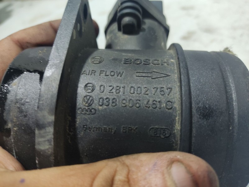 Recambio de caudalimetro para seat leon (1m1) 1.9 tdi referencia OEM IAM 038906461C  0281002757