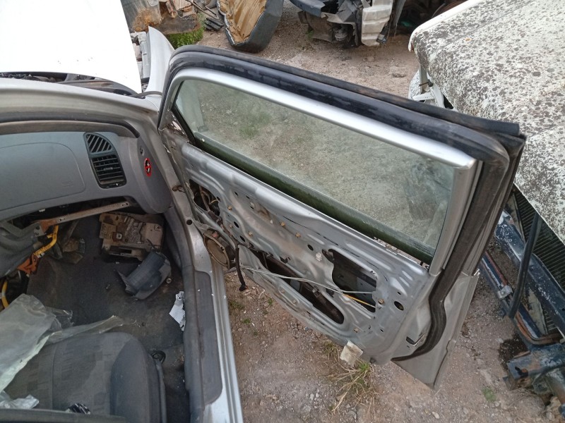 Recambio de puerta delantera derecha para hyundai accent ii (lc) 1.5 crdi referencia OEM IAM 7600425031  