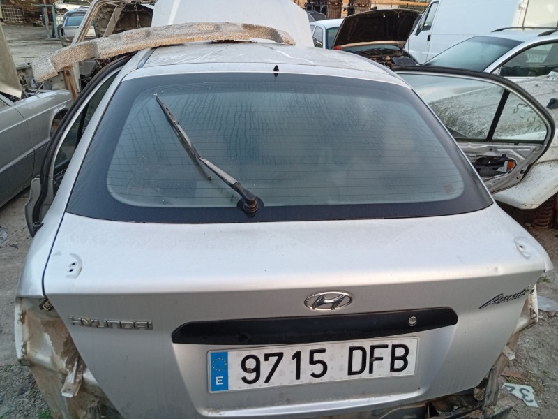 Recambio de porton trasero para hyundai accent ii (lc) 1.5 crdi referencia OEM IAM 7370025520  
