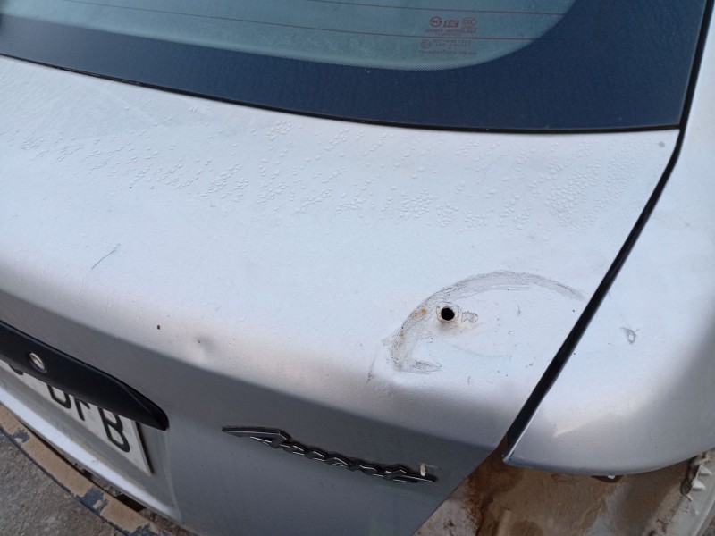 Recambio de porton trasero para hyundai accent ii (lc) 1.5 crdi referencia OEM IAM 7370025520  