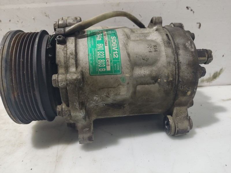 Recambio de compresor aire acondicionado para volkswagen polo berlina (6n2) trendline referencia OEM IAM 6n0820803b  