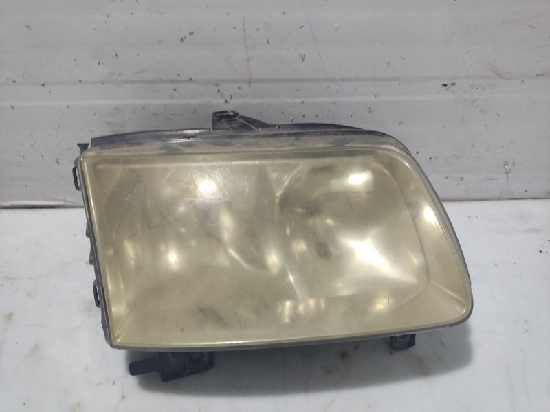 Recambio de faro derecho para volkswagen polo berlina (6n2) trendline referencia OEM IAM 6N1941018AA  