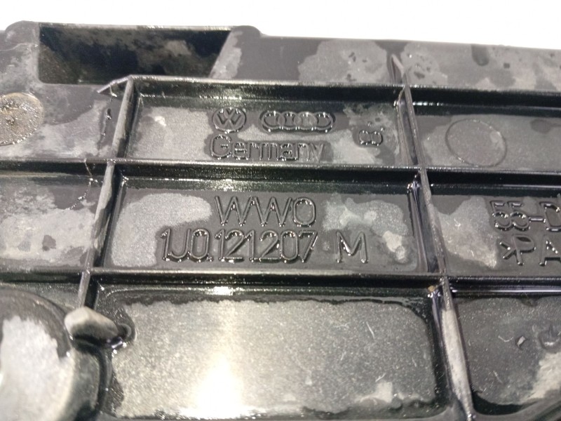 Recambio de moldura para volkswagen golf iv (1j1) 1.9 tdi 4motion referencia OEM IAM 1J0121207M 1J0121205B 