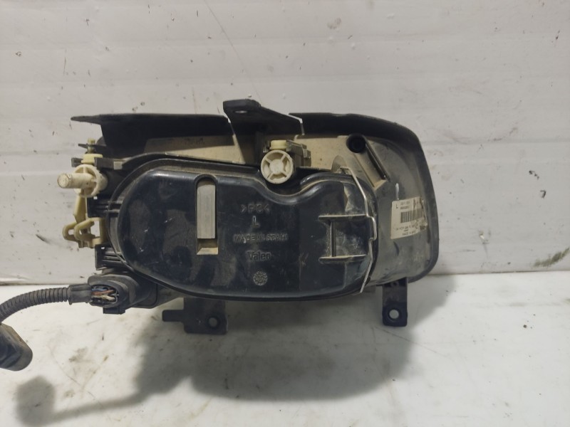 Recambio de faro izquierdo para volkswagen polo berlina (6n2) trendline referencia OEM IAM 6N1941017AA  