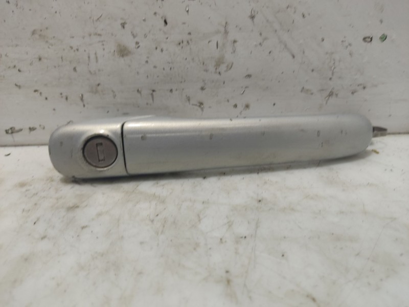Recambio de maneta exterior delantera derecha para volkswagen polo berlina (6n2) trendline referencia OEM IAM 6N0837207B  