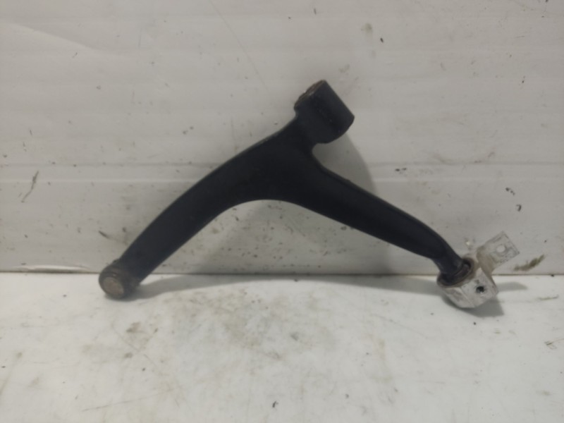 Recambio de brazo suspension superior delantero derecho para citroën xsara picasso referencia OEM IAM 3521R4  