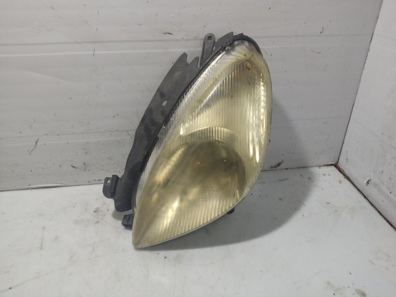 Recambio de faro izquierdo para citroën xsara picasso referencia OEM IAM 6204W0  