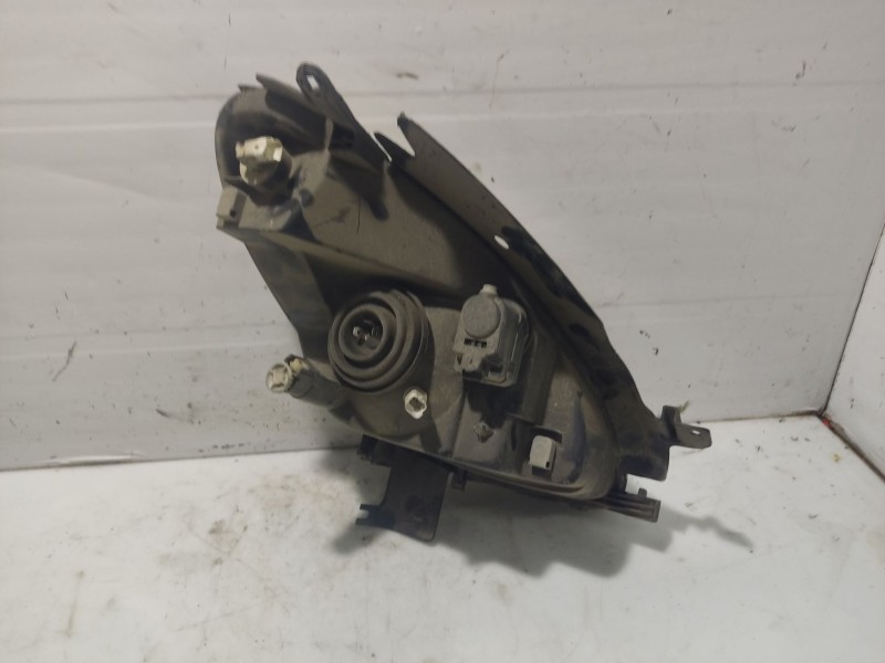 Recambio de faro izquierdo para citroën xsara picasso referencia OEM IAM 6204W0  