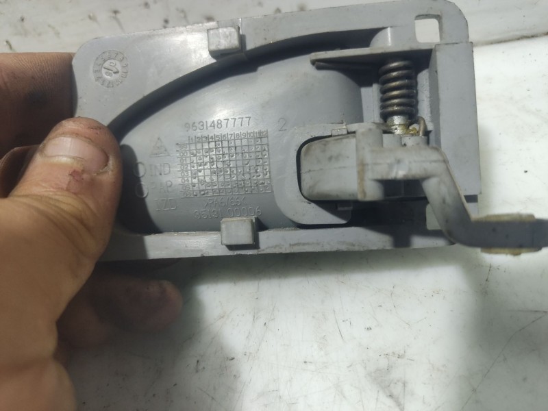 Recambio de maneta interior delantera izquierda para citroën xsara picasso referencia OEM IAM 9631487777  