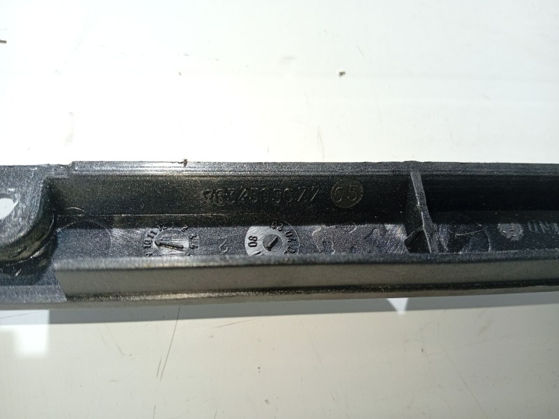 Recambio de moldura para peugeot 307 sw (3h) 1.6 hdi 90 referencia OEM IAM 9634505077  