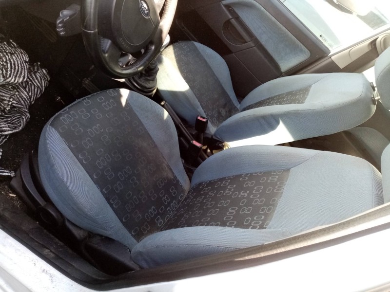 ford fiesta (cbk) 1.4 tdci cat   |   0.01 - ... | 2001 | 68 cv / 50 kw del año 2001