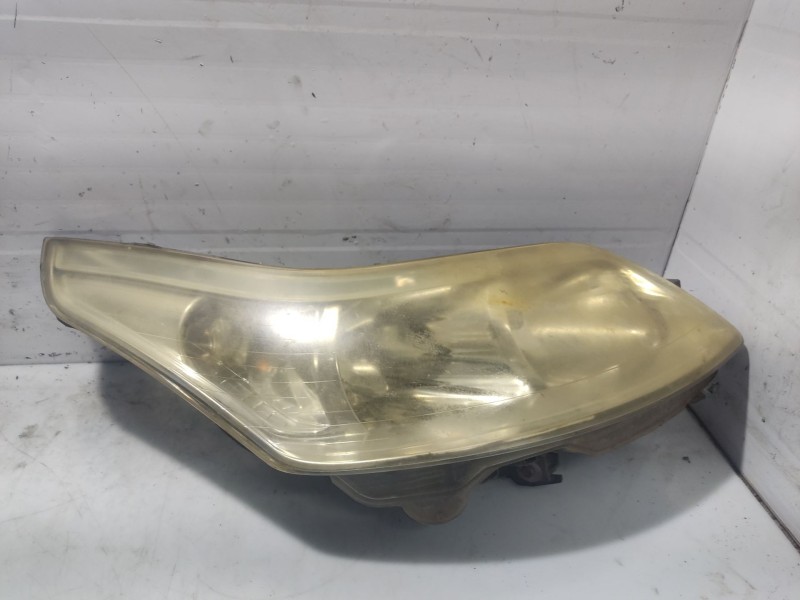 Recambio de faro derecho para citroën c4 i sedán 1.6 hdi referencia OEM IAM 9646893880  