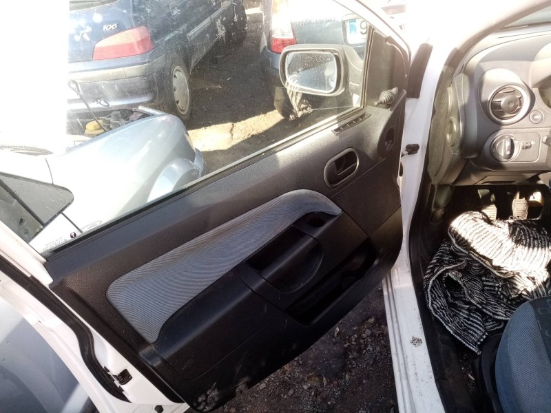 ford fiesta (cbk) 1.4 tdci cat   |   0.01 - ... | 2001 | 68 cv / 50 kw del año 2001