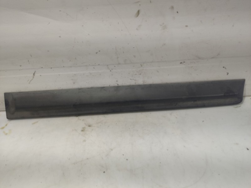 Recambio de moldura para citroën c4 i sedán 1.6 hdi referencia OEM IAM 9653932677  