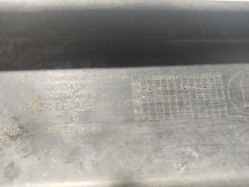 Recambio de moldura para citroën c4 i sedán 1.6 hdi referencia OEM IAM 953419077  