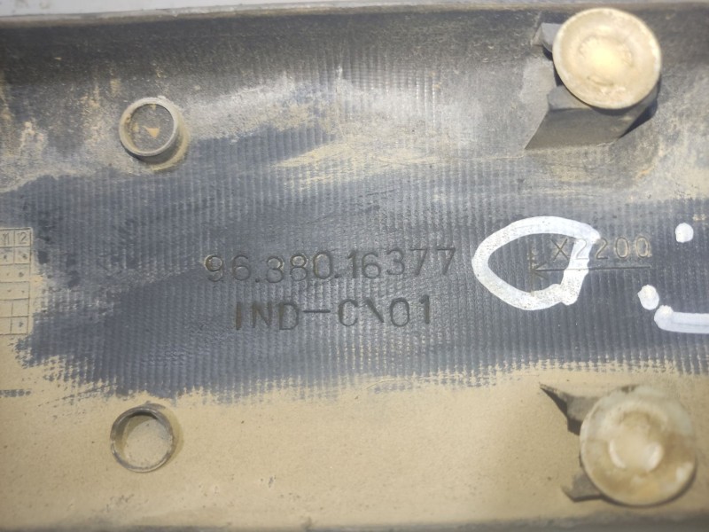 Recambio de moldura para citroën xsara picasso (n68) 2.0 hdi referencia OEM IAM 9688016377  