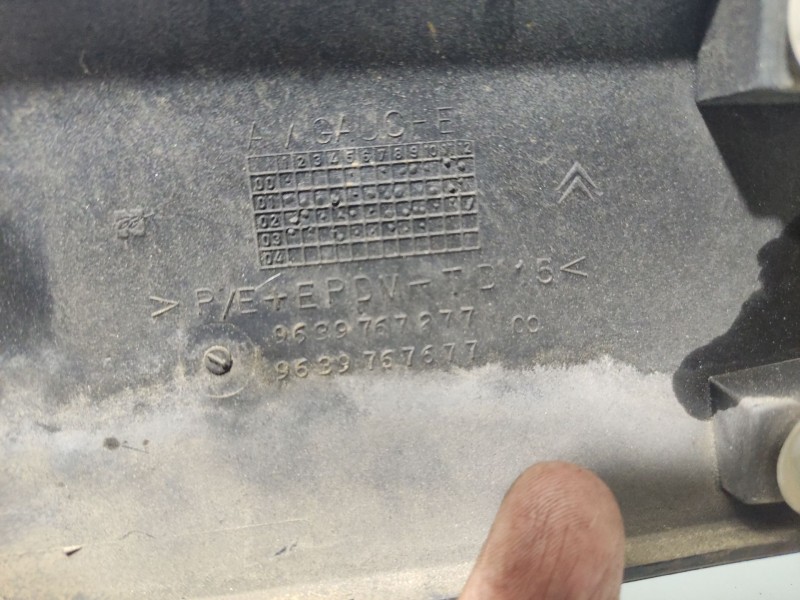 Recambio de moldura para citroën xsara (n1) 1.6 16v referencia OEM IAM 9639767277  