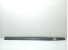 Recambio de moldura puerta delantera derecha para renault clio iii (br0/1, cr0/1) 1.5 dci (c/br0g, c/br1g) referencia OEM IAM 77