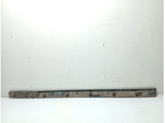 Recambio de moldura puerta delantera derecha para renault clio iii (br0/1, cr0/1) 1.5 dci (c/br0g, c/br1g) referencia OEM IAM 77 2