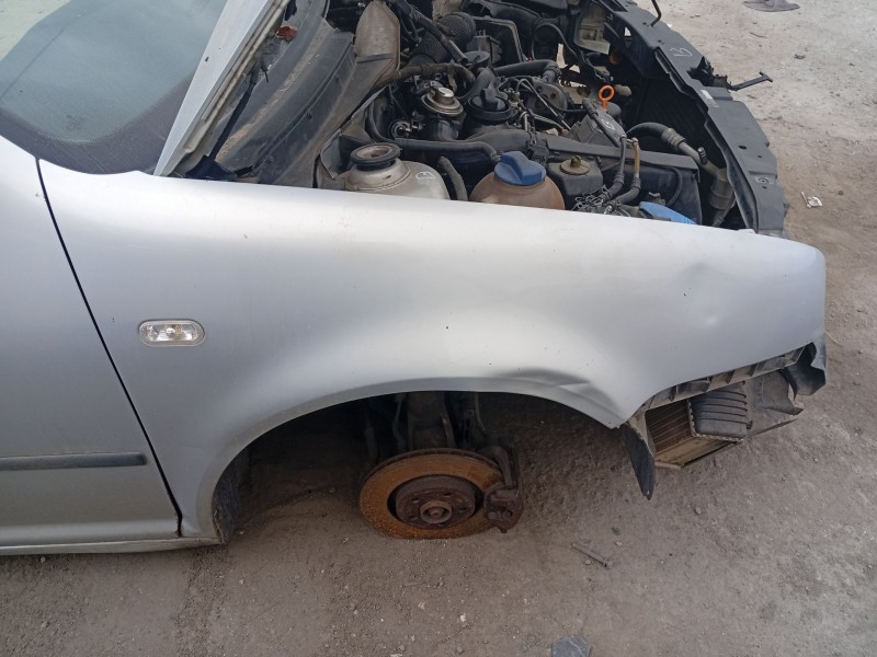 Recambio de aleta delantera derecha para volkswagen golf iv (1j1) 1.9 tdi 4motion referencia OEM IAM 1JE821022A  