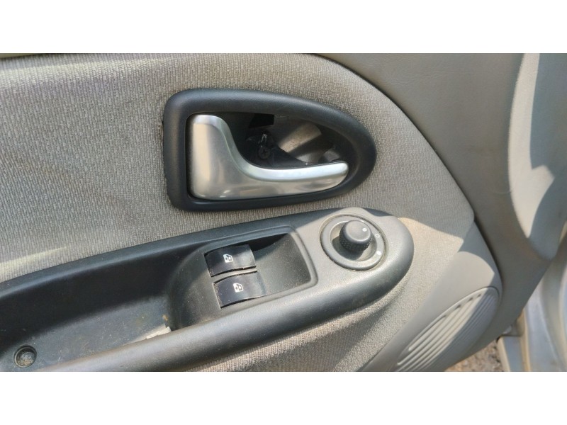 renault clio ii (bb_, cb_) del año 2003