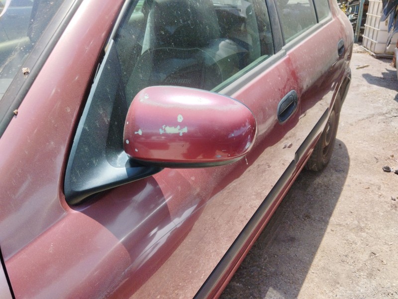 nissan almera ii hatchback (n16) del año 2001