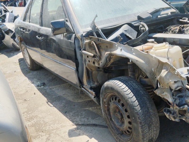 mercedes-benz 124 sedán (w124) del año 2000