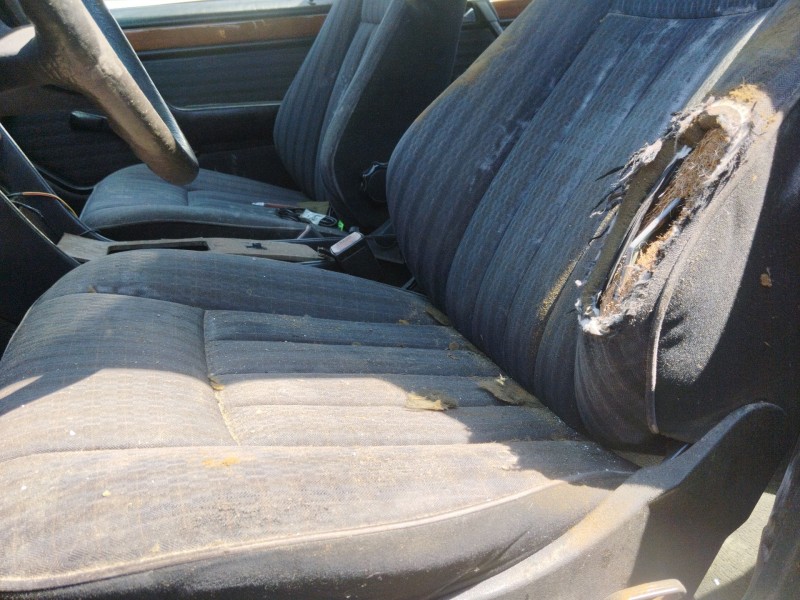 mercedes-benz 124 sedán (w124) del año 2000