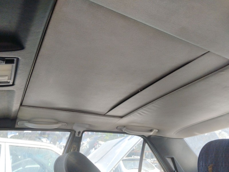 mercedes-benz 124 sedán (w124) del año 2000