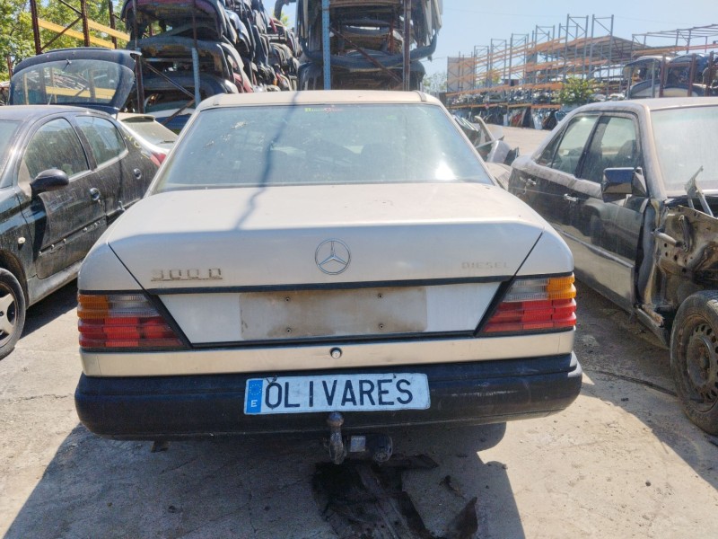 mercedes-benz 124 sedán (w124) del año 1996