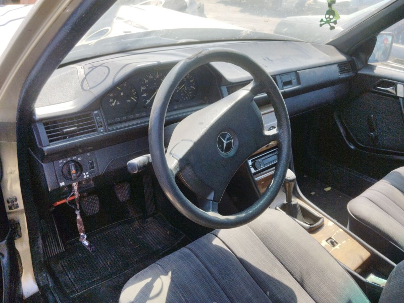 mercedes-benz 124 sedán (w124) del año 1996