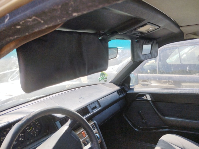 mercedes-benz 124 sedán (w124) del año 1996