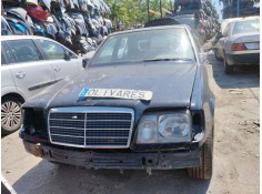 mercedes-benz 124 sedán (w124) del año 2000