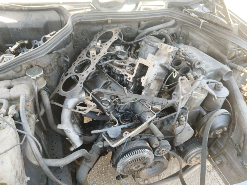 mercedes-benz 124 sedán (w124) del año 2000