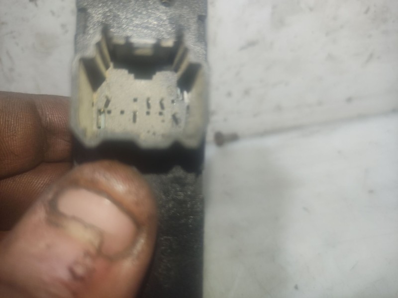 Recambio de interruptor para ford fiesta (cbk) 1.4 tdci cat referencia OEM IAM 2S68TC621AC  