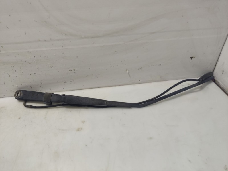 Recambio de brazo limpia delantero izquierdo para nissan interstar (x70) referencia OEM IAM 2888100QAC  