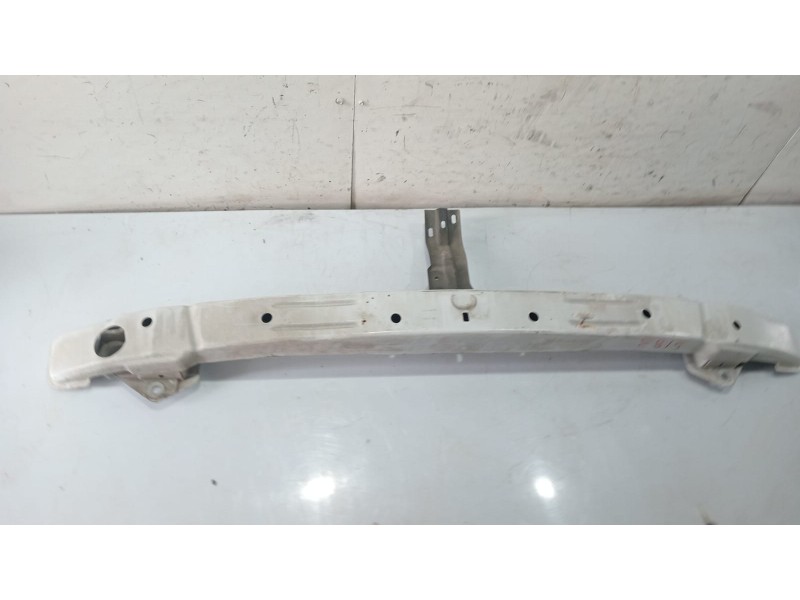 Recambio de refuerzo paragolpes delantero para nissan interstar (x70) referencia OEM IAM 8200189647E  