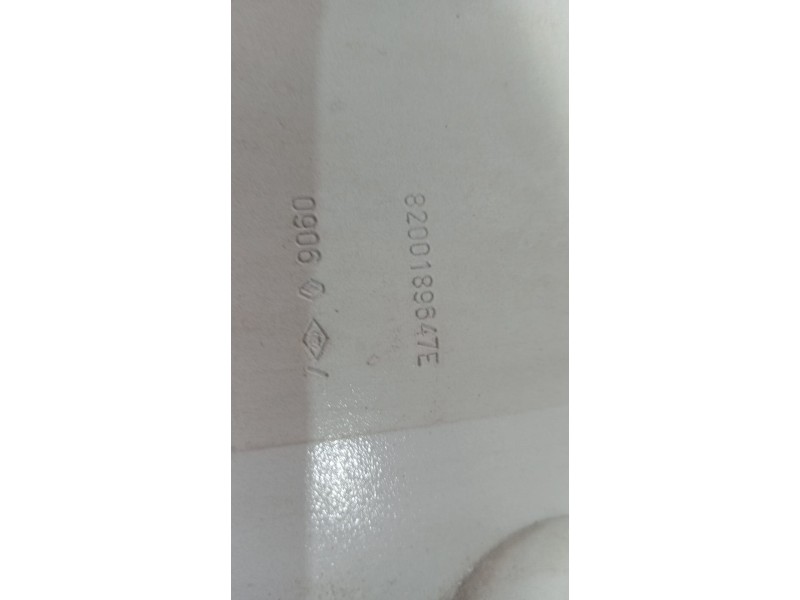 Recambio de refuerzo paragolpes delantero para nissan interstar (x70) referencia OEM IAM 8200189647E  