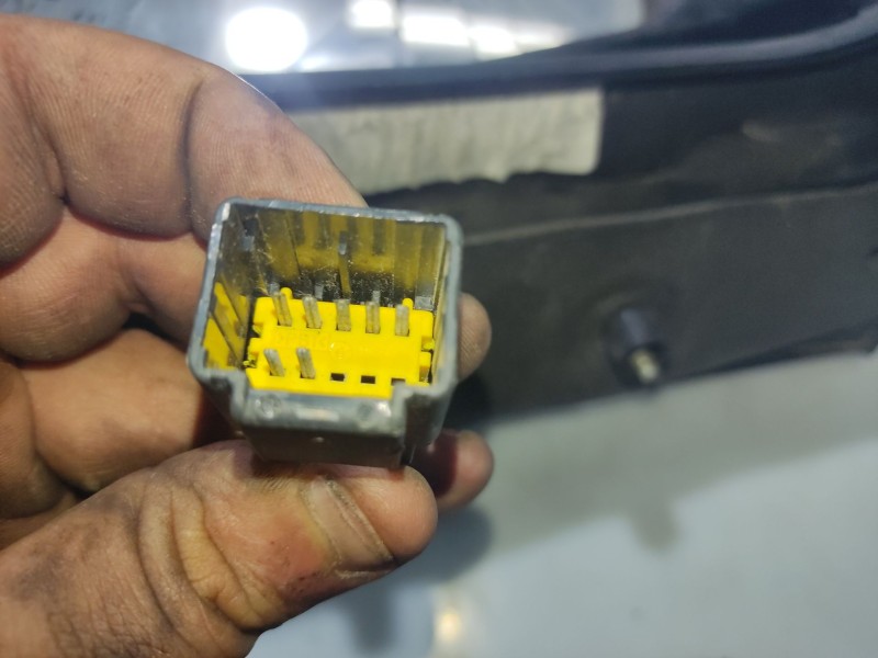 Recambio de retrovisor derecho para nissan interstar (x70) referencia OEM IAM E4023056 4415382 