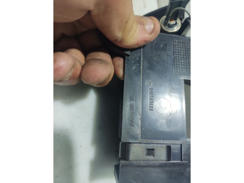 Recambio de cenicero para opel zafira a referencia OEM IAM 090589659  